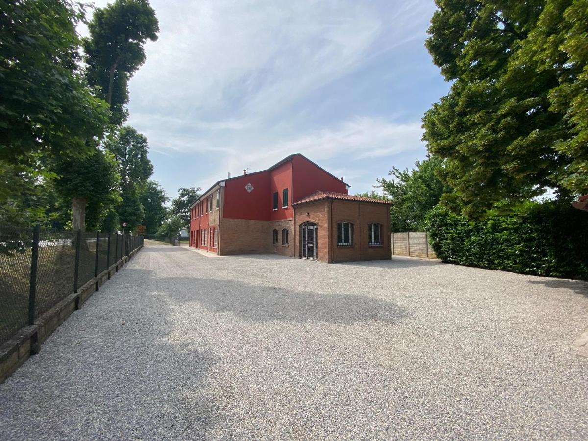 Ca Rossa Hotell Bondeno Exteriör bild